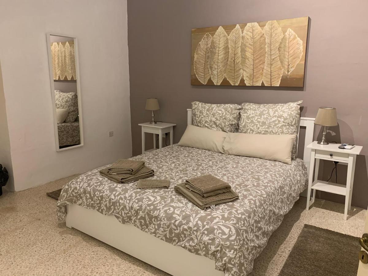 4 Bedroom Apartment In Sliema Near The Sea エクステリア 写真