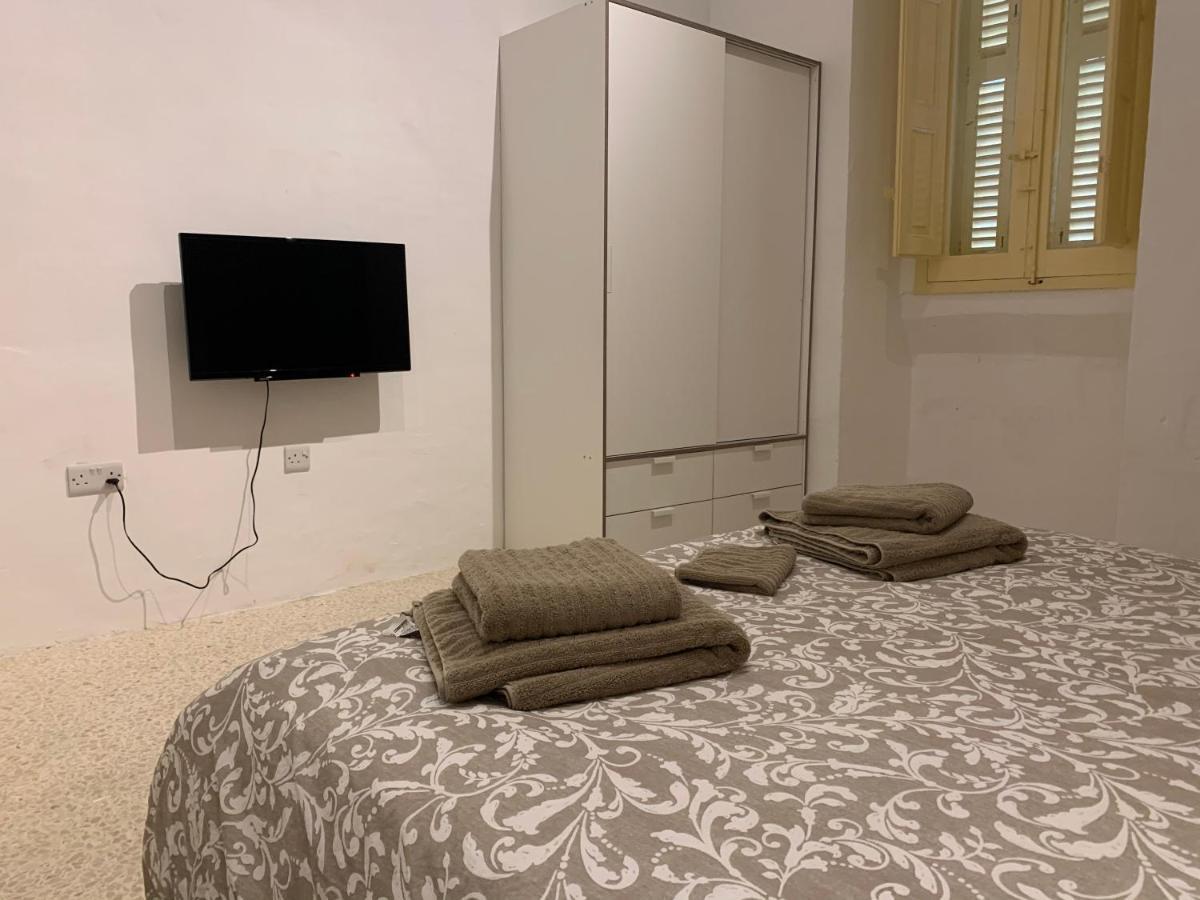 4 Bedroom Apartment In Sliema Near The Sea エクステリア 写真