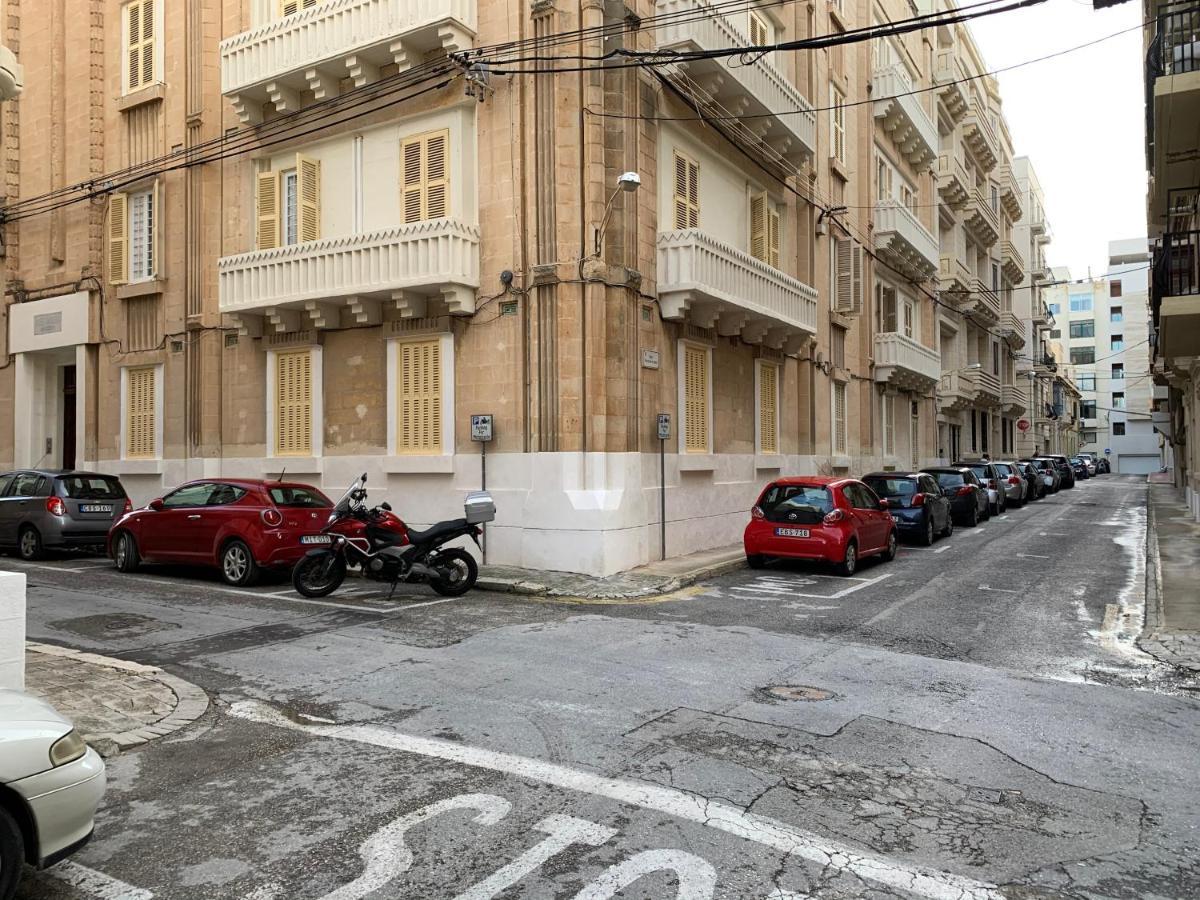 4 Bedroom Apartment In Sliema Near The Sea エクステリア 写真